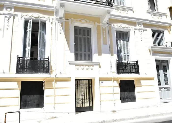 Zorbas Hotel - Hostel
